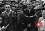 Image interview de prisonniers Dachau Allemagne, 1945, de la seconde 4 séquences d'archives historiques vidéo 65675055226