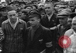 Image interview de prisonniers Dachau Allemagne, 1945, de la seconde 7 séquences d'archives historiques vidéo 65675055226