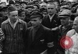 Image interview de prisonniers Dachau Allemagne, 1945, de la seconde 9 séquences d'archives historiques vidéo 65675055226
