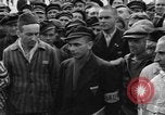 Image interview de prisonniers Dachau Allemagne, 1945, de la seconde 12 séquences d'archives historiques vidéo 65675055226