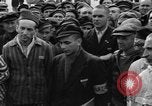 Image interview de prisonniers Dachau Allemagne, 1945, de la seconde 17 séquences d'archives historiques vidéo 65675055226