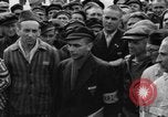 Image interview de prisonniers Dachau Allemagne, 1945, de la seconde 21 séquences d'archives historiques vidéo 65675055226