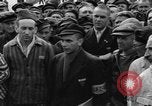 Image interview de prisonniers Dachau Allemagne, 1945, de la seconde 23 séquences d'archives historiques vidéo 65675055226