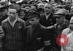 Image interview de prisonniers Dachau Allemagne, 1945, de la seconde 25 séquences d'archives historiques vidéo 65675055226