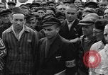 Image interview de prisonniers Dachau Allemagne, 1945, de la seconde 33 séquences d'archives historiques vidéo 65675055226