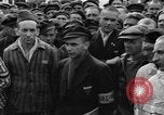 Image interview de prisonniers Dachau Allemagne, 1945, de la seconde 44 séquences d'archives historiques vidéo 65675055226