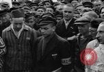 Image interview de prisonniers Dachau Allemagne, 1945, de la seconde 52 séquences d'archives historiques vidéo 65675055226