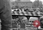 Image interview de prisonnier Dachau Allemagne, 1945, de la seconde 11 séquences d'archives historiques vidéo 65675055228