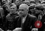 Image interview de prisonnier Dachau Allemagne, 1945, de la seconde 22 séquences d'archives historiques vidéo 65675055228