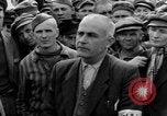 Image interview de prisonnier Dachau Allemagne, 1945, de la seconde 46 séquences d'archives historiques vidéo 65675055228