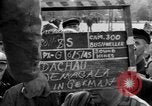 Image Entrevue du prisonnier Dachau Allemagne, 1945, de la seconde 10 séquences d'archives historiques vidéo 65675055229