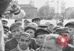 Image Entrevue du prisonnier Dachau Allemagne, 1945, de la seconde 16 séquences d'archives historiques vidéo 65675055229