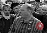Image Entrevue du prisonnier Dachau Allemagne, 1945, de la seconde 30 séquences d'archives historiques vidéo 65675055229