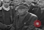Image Entrevue du prisonnier Dachau Allemagne, 1945, de la seconde 15 séquences d'archives historiques vidéo 65675055230