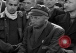 Image Entrevue du prisonnier Dachau Allemagne, 1945, de la seconde 20 séquences d'archives historiques vidéo 65675055230