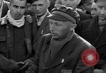 Image Entrevue du prisonnier Dachau Allemagne, 1945, de la seconde 31 séquences d'archives historiques vidéo 65675055230