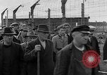 Immagine di Corpi morti Landsberg Germania, 1945, secondo 21 filmato di repertorio 65675055255