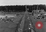 Immagine di Corpi morti Landsberg Germania, 1945, secondo 25 filmato di repertorio 65675055255