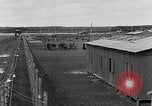 Immagine di Corpi morti Landsberg Germania, 1945, secondo 33 filmato di repertorio 65675055255