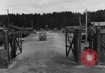 Standbild Leichen Landsberg Deutschland, 1945, aus Sekunde 52 historischem Filmmaterial Videoclip 65675055256