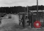 Standbild Leichen Landsberg Deutschland, 1945, aus Sekunde 53 historischem Filmmaterial Videoclip 65675055256