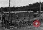 Standbild Leichen Landsberg Deutschland, 1945, aus Sekunde 55 historischem Filmmaterial Videoclip 65675055256