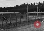 Standbild Leichen Landsberg Deutschland, 1945, aus Sekunde 56 historischem Filmmaterial Videoclip 65675055256