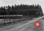 Standbild Leichen Landsberg Deutschland, 1945, aus Sekunde 62 historischem Filmmaterial Videoclip 65675055256