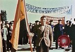 Immagine di Cerimonia di liberazione Dachau Germania, 1945, secondo 36 filmato di repertorio 65675055258