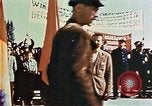 Immagine di Cerimonia di liberazione Dachau Germania, 1945, secondo 47 filmato di repertorio 65675055258