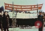 Immagine di Cerimonia di liberazione Dachau Germania, 1945, secondo 54 filmato di repertorio 65675055258