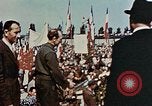 Standbild Zeremonie Dachau Deutschland, 1945, aus Sekunde 20 historischem Filmmaterial Videoclip 65675055272