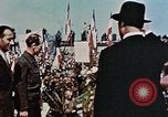 Standbild Zeremonie Dachau Deutschland, 1945, aus Sekunde 21 historischem Filmmaterial Videoclip 65675055272