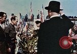 Standbild Zeremonie Dachau Deutschland, 1945, aus Sekunde 22 historischem Filmmaterial Videoclip 65675055272