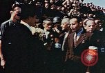 Standbild Zeremonie Dachau Deutschland, 1945, aus Sekunde 29 historischem Filmmaterial Videoclip 65675055272