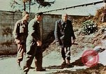 Standbild Konzentrationslager Dachau Dachau Deutschland, 1945, aus Sekunde 46 historischem Filmmaterial Videoclip 65675055275