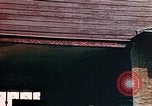 Standbild Konzentrationslager Buchenwald gate Ettersberg Deutschland, 1945, aus Sekunde 59 historischem Filmmaterial Videoclip 65675055279