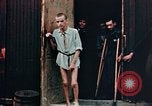 Standbild befreiten Konzentrationslager Buchenwald Opfer Ettersberg Deutschland, 1945, aus Sekunde 18 historischem Filmmaterial Videoclip 65675055280
