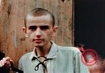 Standbild befreiten Konzentrationslager Buchenwald Opfer Ettersberg Deutschland, 1945, aus Sekunde 38 historischem Filmmaterial Videoclip 65675055280