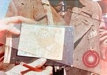 Immagine di A Buchenwald Campo di concentramento i prigionieri liberati Ettersberg Germania, 1945, secondo 1 filmato di repertorio 65675055288