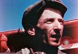 Immagine di A Buchenwald Campo di concentramento i prigionieri liberati Ettersberg Germania, 1945, secondo 5 filmato di repertorio 65675055288