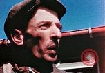 Immagine di A Buchenwald Campo di concentramento i prigionieri liberati Ettersberg Germania, 1945, secondo 9 filmato di repertorio 65675055288