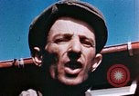 Immagine di A Buchenwald Campo di concentramento i prigionieri liberati Ettersberg Germania, 1945, secondo 27 filmato di repertorio 65675055288