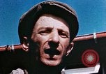 Immagine di A Buchenwald Campo di concentramento i prigionieri liberati Ettersberg Germania, 1945, secondo 29 filmato di repertorio 65675055288