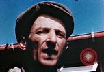 Immagine di A Buchenwald Campo di concentramento i prigionieri liberati Ettersberg Germania, 1945, secondo 31 filmato di repertorio 65675055288