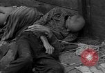 Immagine di Morti e malati prigionieri politici Baviera Germania, 1945, secondo 7 filmato di repertorio 65675055299