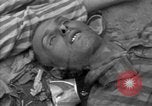 Immagine di Morti e malati prigionieri politici Baviera Germania, 1945, secondo 24 filmato di repertorio 65675055299