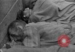 Immagine di Morti e malati prigionieri politici Baviera Germania, 1945, secondo 30 filmato di repertorio 65675055299
