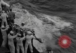Immagine di Massa cerimonia funebre Oceano Pacifico, 1945, secondo 11 filmato di repertorio 65675055313