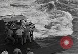 Immagine di Massa cerimonia funebre Oceano Pacifico, 1945, secondo 20 filmato di repertorio 65675055313